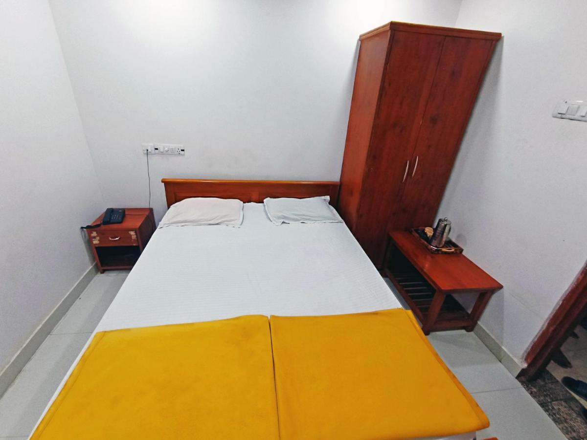 Staymaker Shri Shakti Residency Гублі Екстер'єр фото