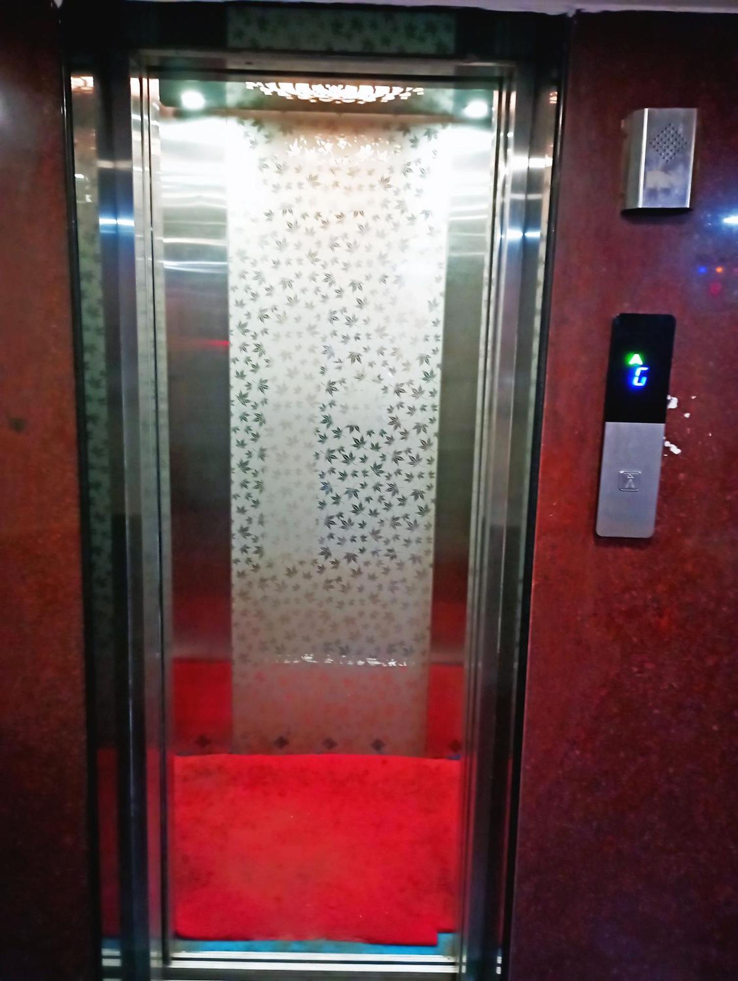 Staymaker Shri Shakti Residency Гублі Екстер'єр фото