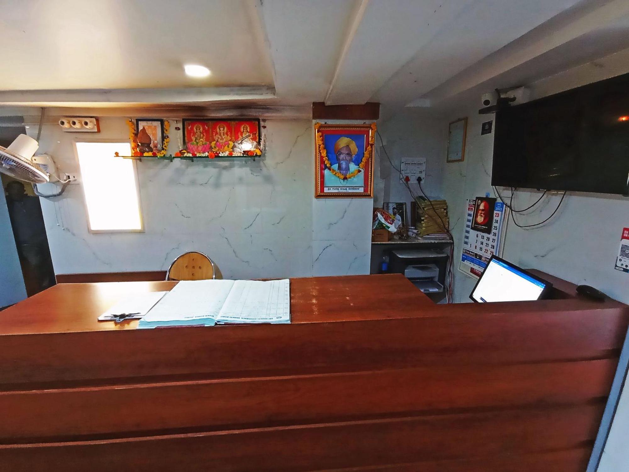 Staymaker Shri Shakti Residency Гублі Екстер'єр фото