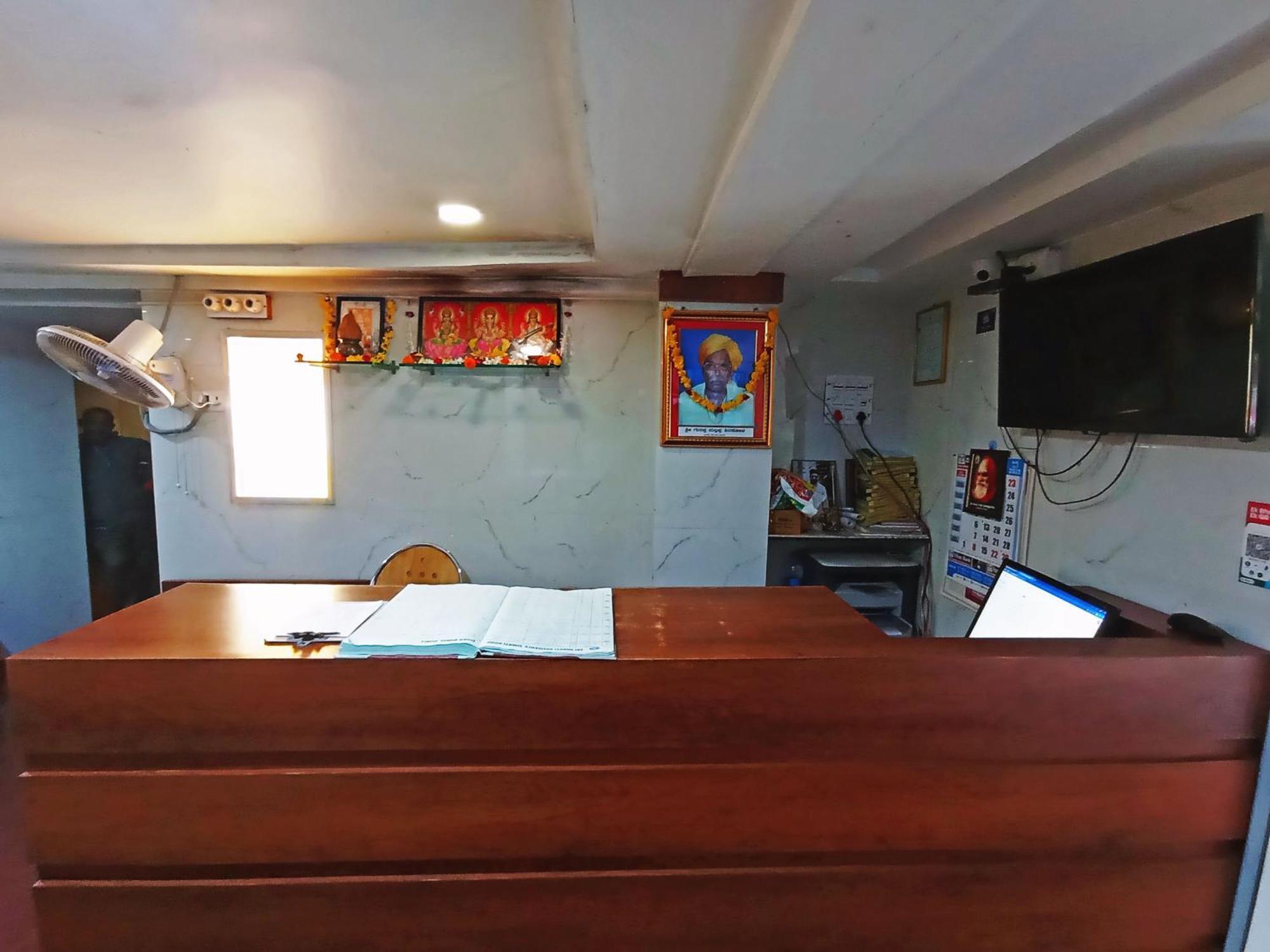 Staymaker Shri Shakti Residency Гублі Екстер'єр фото