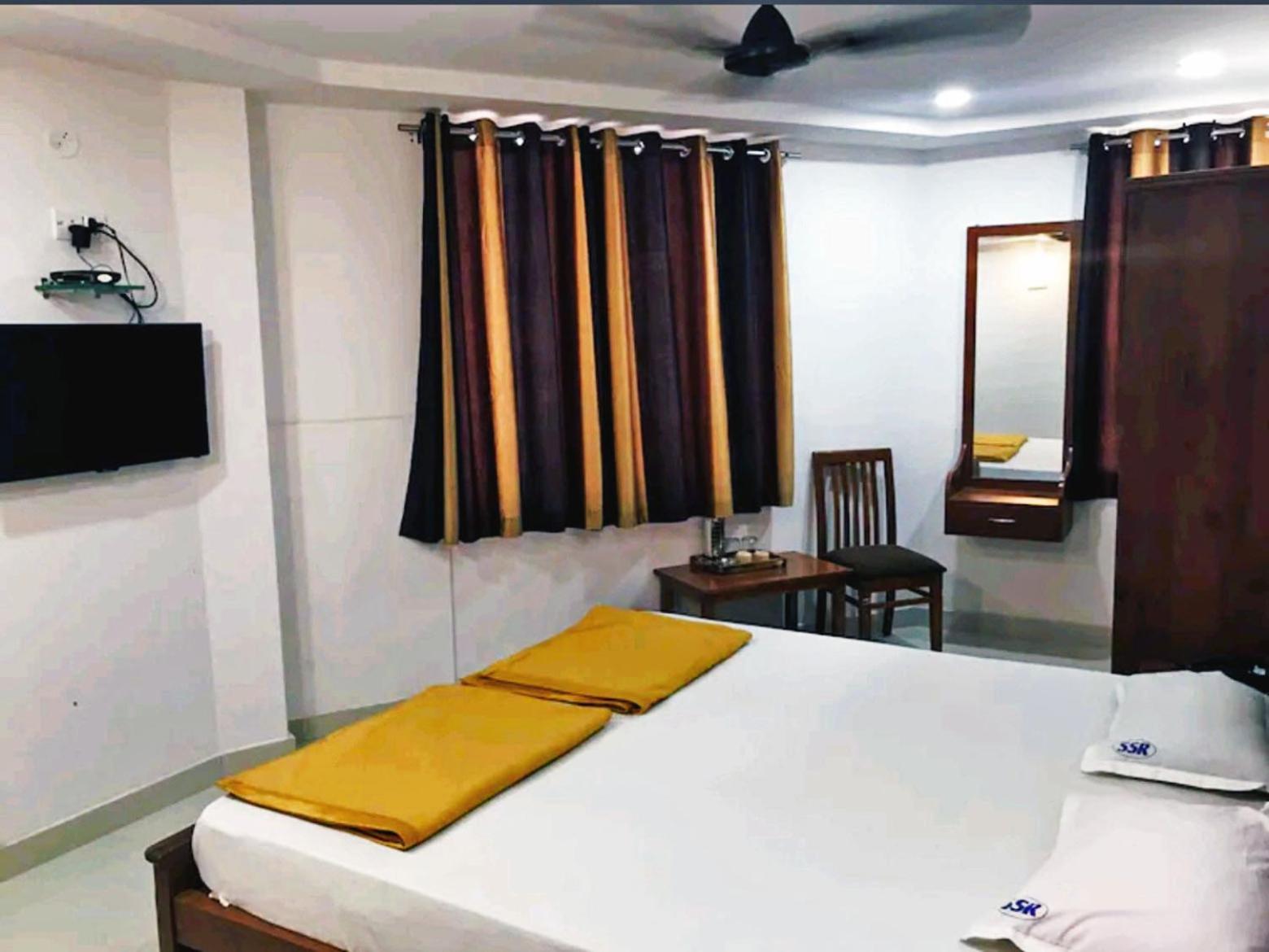 Staymaker Shri Shakti Residency Гублі Екстер'єр фото