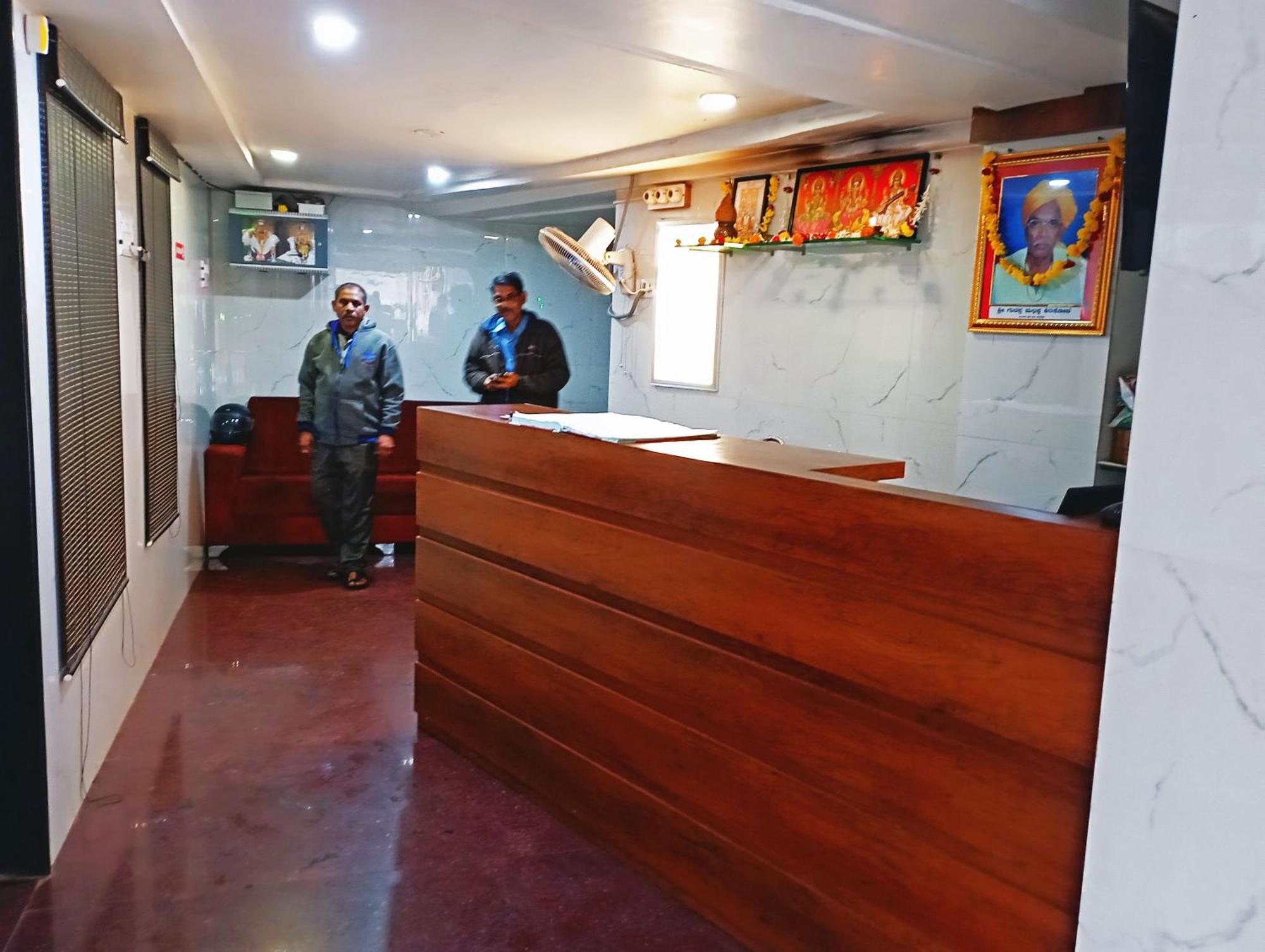 Staymaker Shri Shakti Residency Гублі Екстер'єр фото